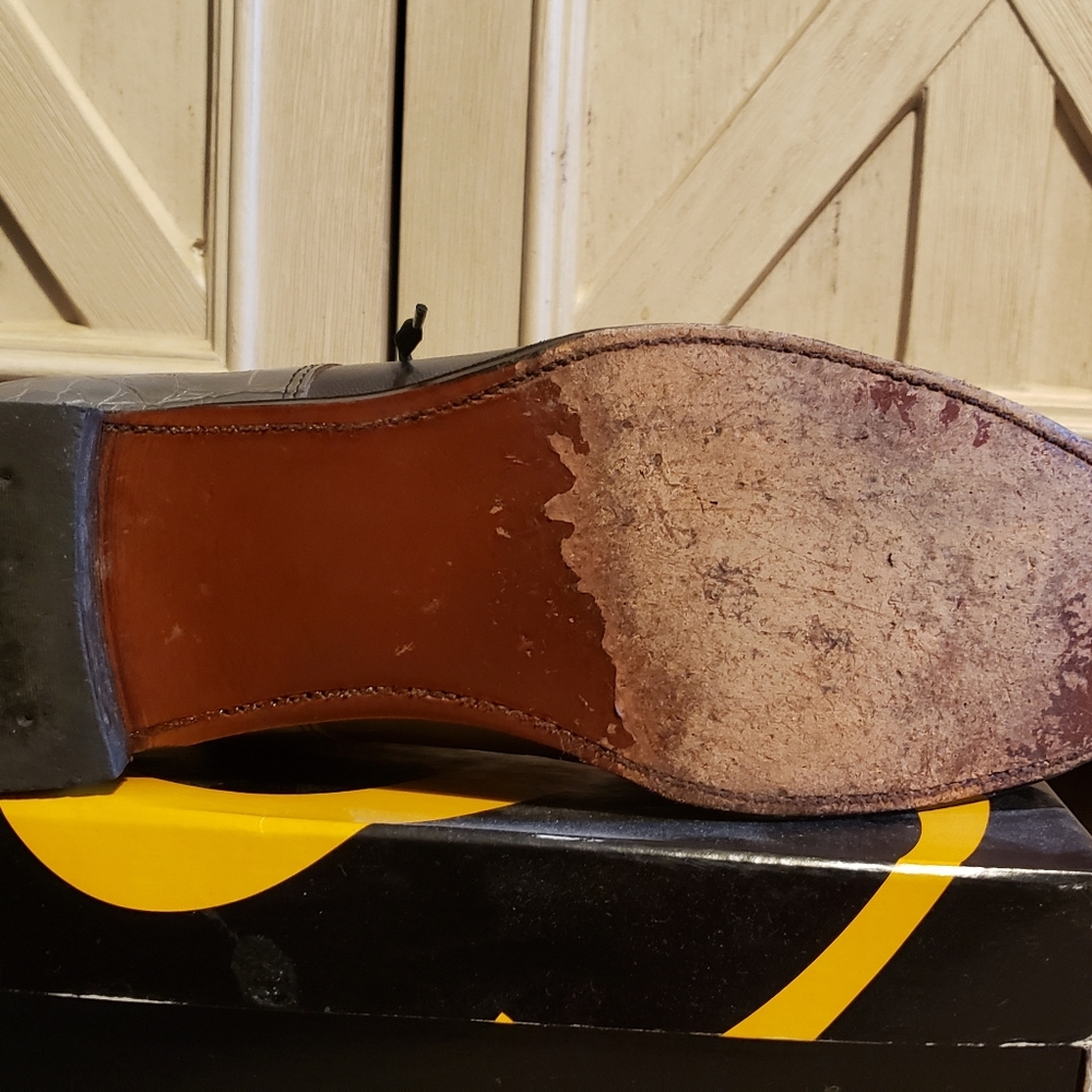 Shoes - Picture 4 of 4